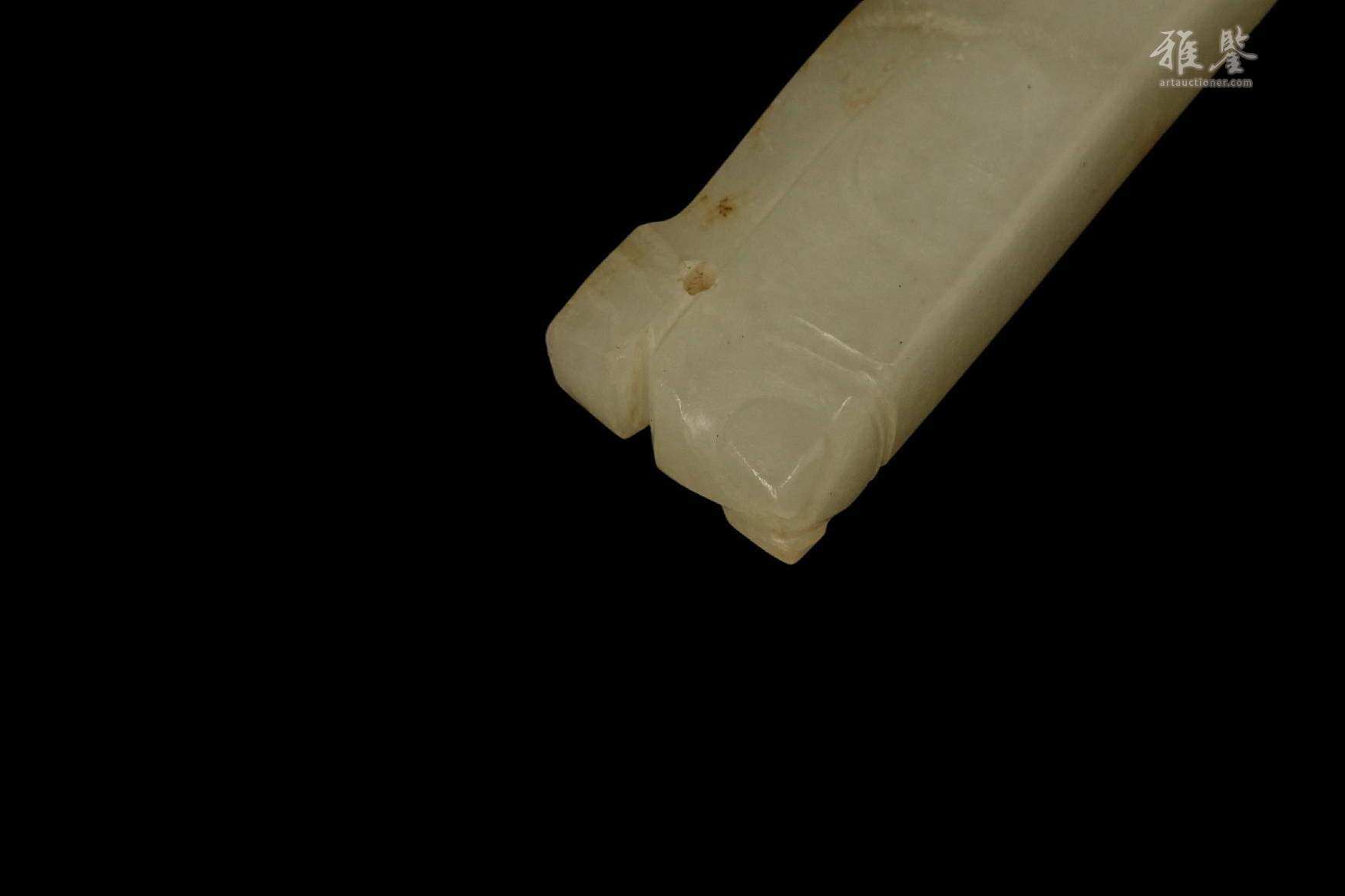 商代白玉虫饰